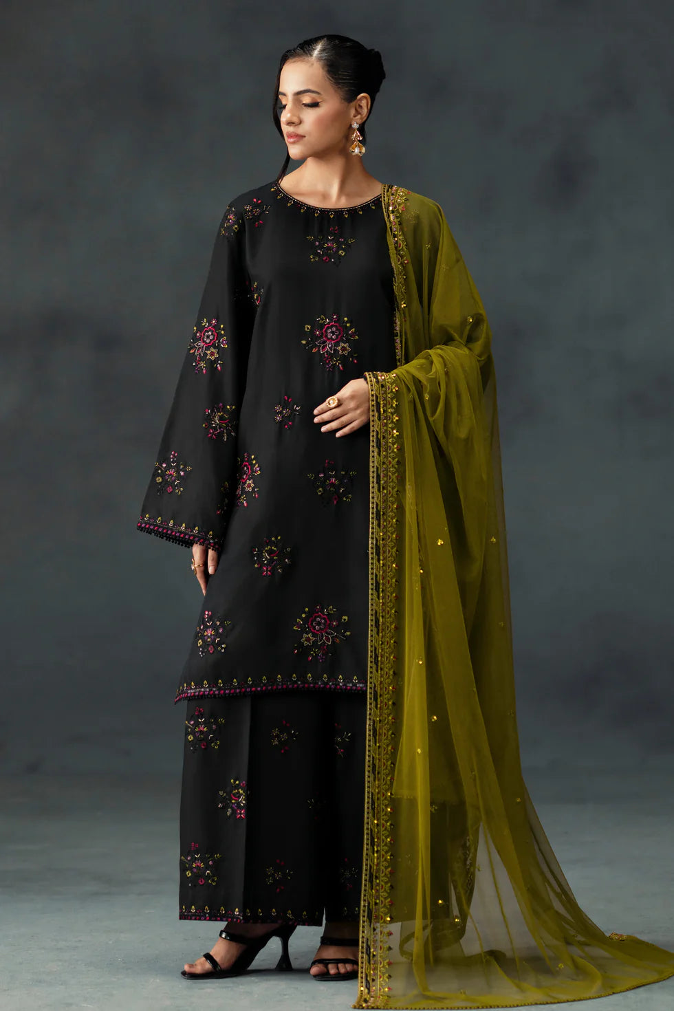 Madiha 3Pc Embroidered Dress